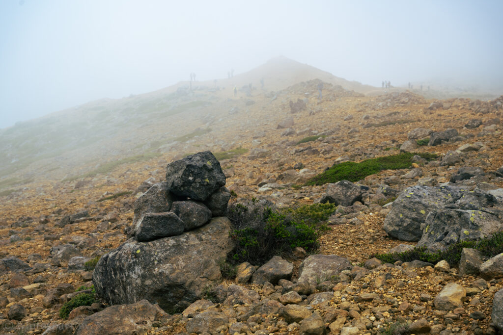 安達太良山から峰の辻方面