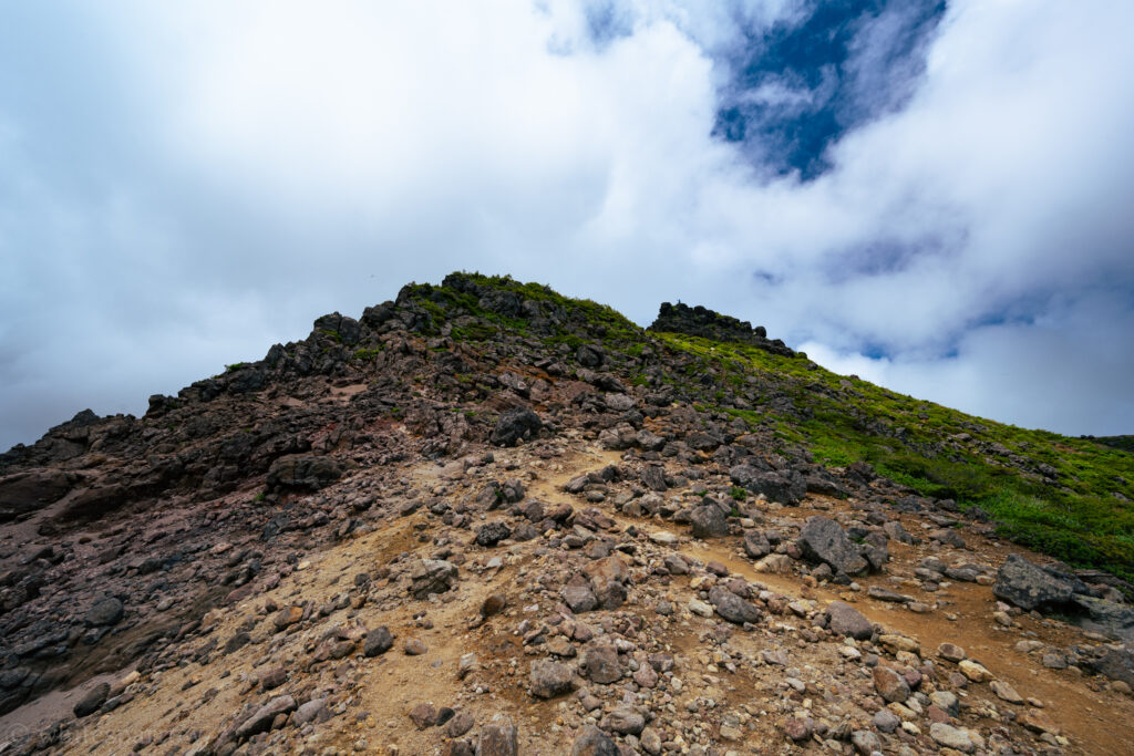 馬の背から鉄山