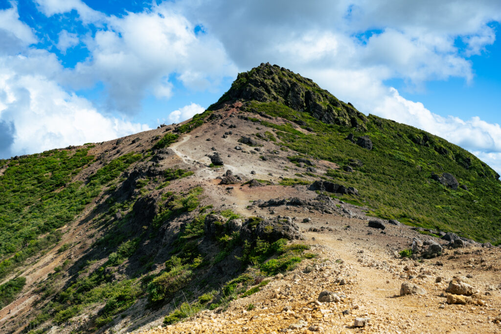 峰ノ辻から安達太良山