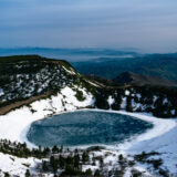 【東北】一切経山〜浄土平から残雪期の「魔女の瞳」へ〜【4月】