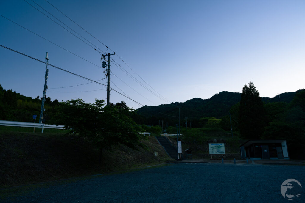 二ツ箭山登山口から