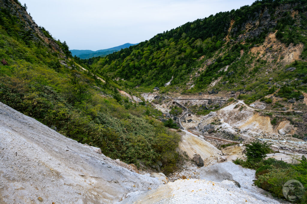 硫黄川から沼尻登山道への登り