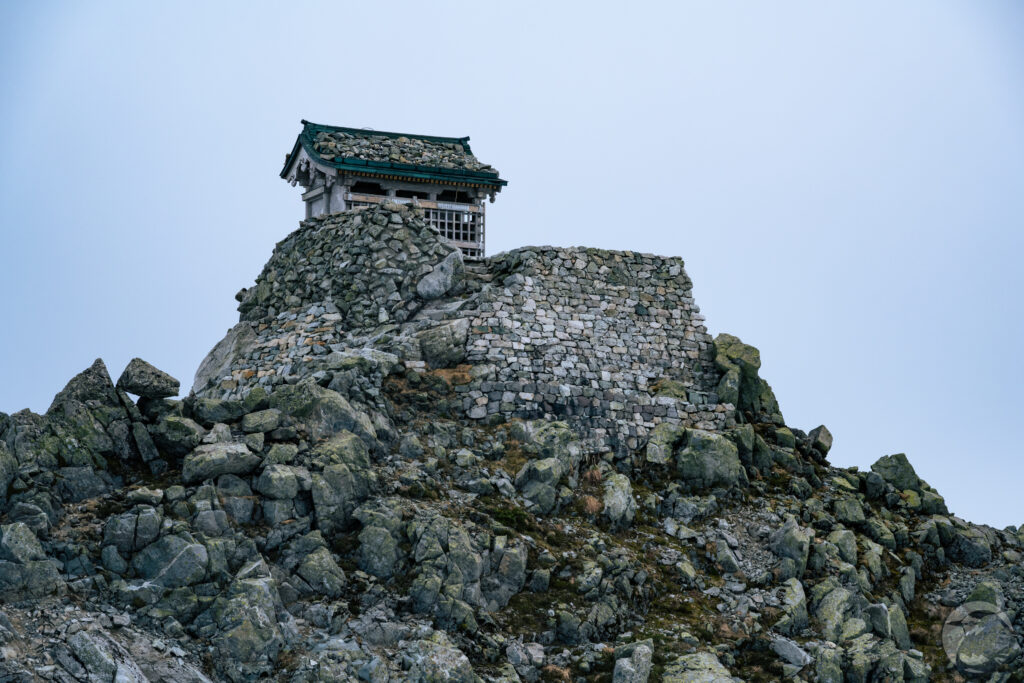 朝の峰本社