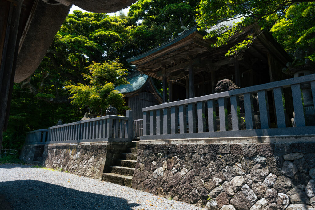 天津神社と奴奈川神社