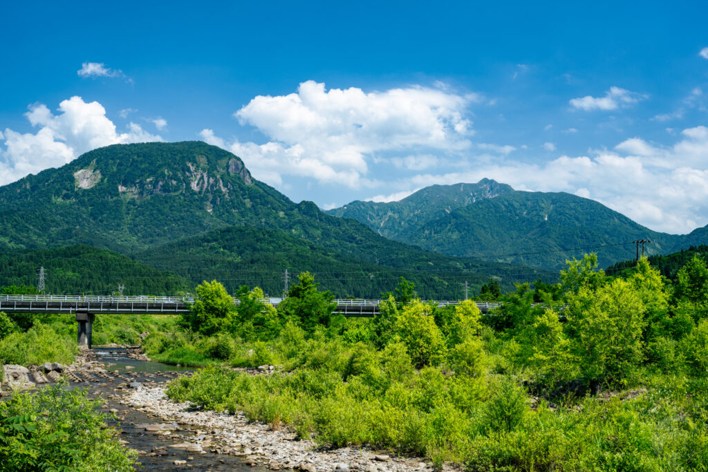 海谷山塊と雨飾山