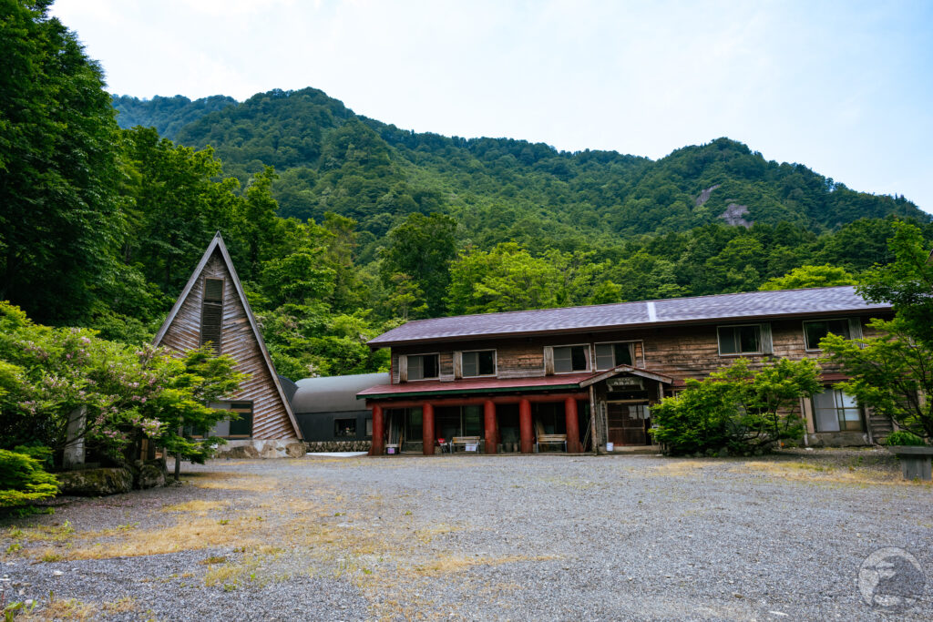雨飾山荘