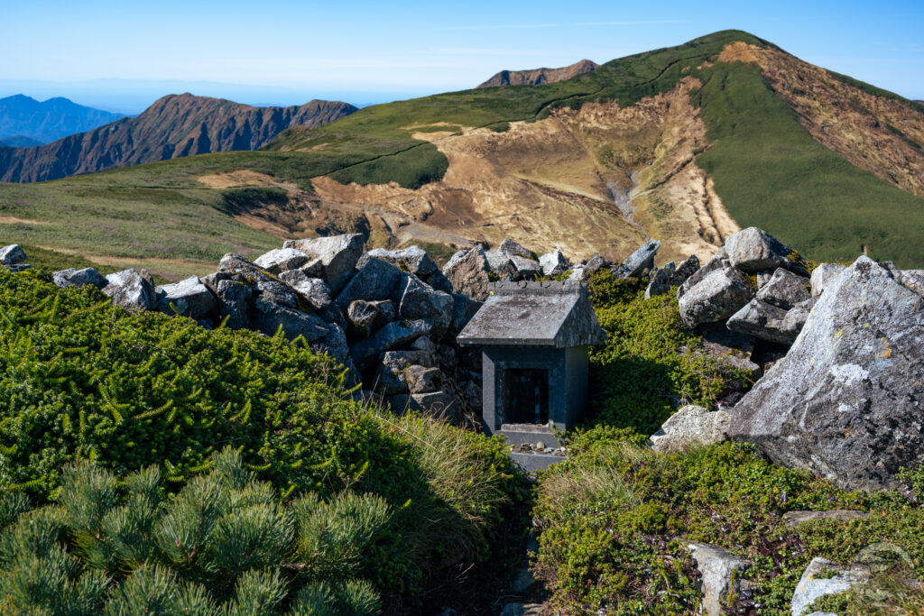 霊山朝日嶽奥宮