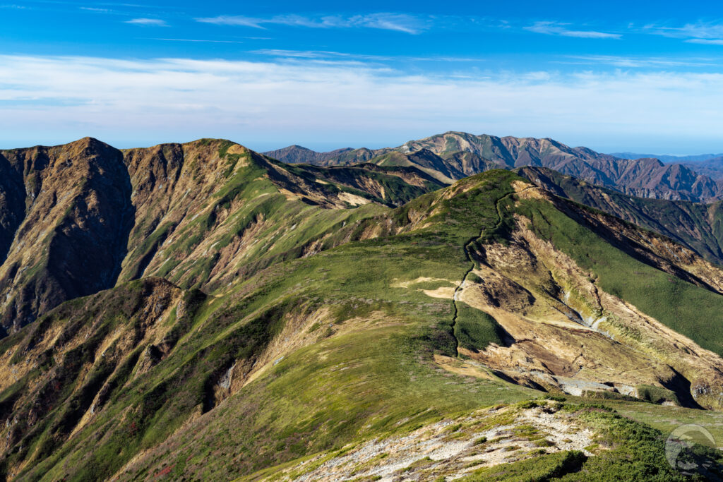 大朝日岳から北西方面
